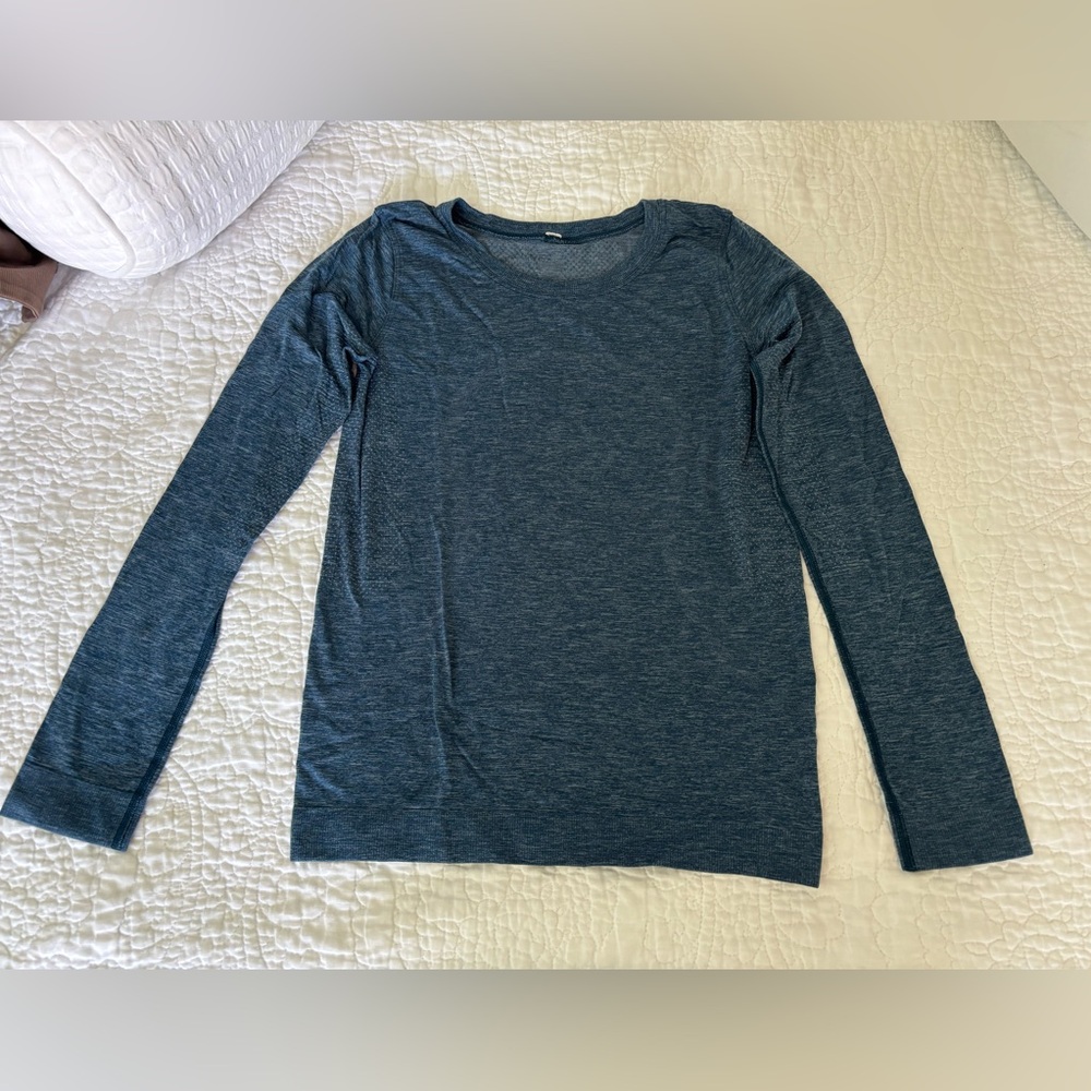 lululemon athletica Swiftly Tech Long-Sleeve Shirt, Size 2 or 4